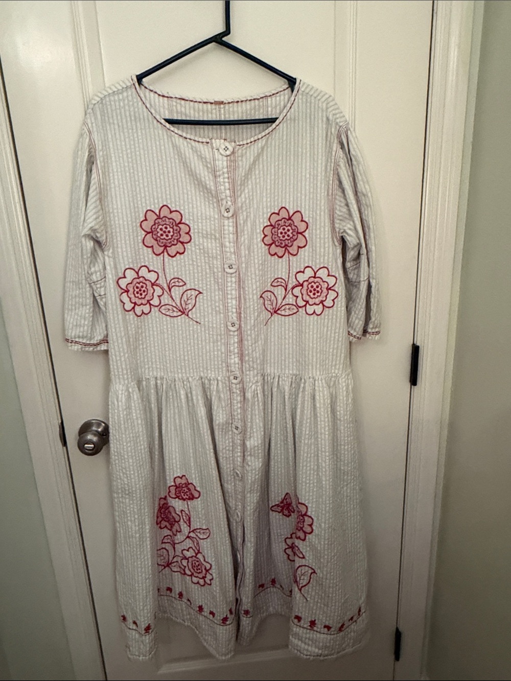 Free People Sagatuck midi White Dress with Red Floral Embroidery - Picture 5 of 10